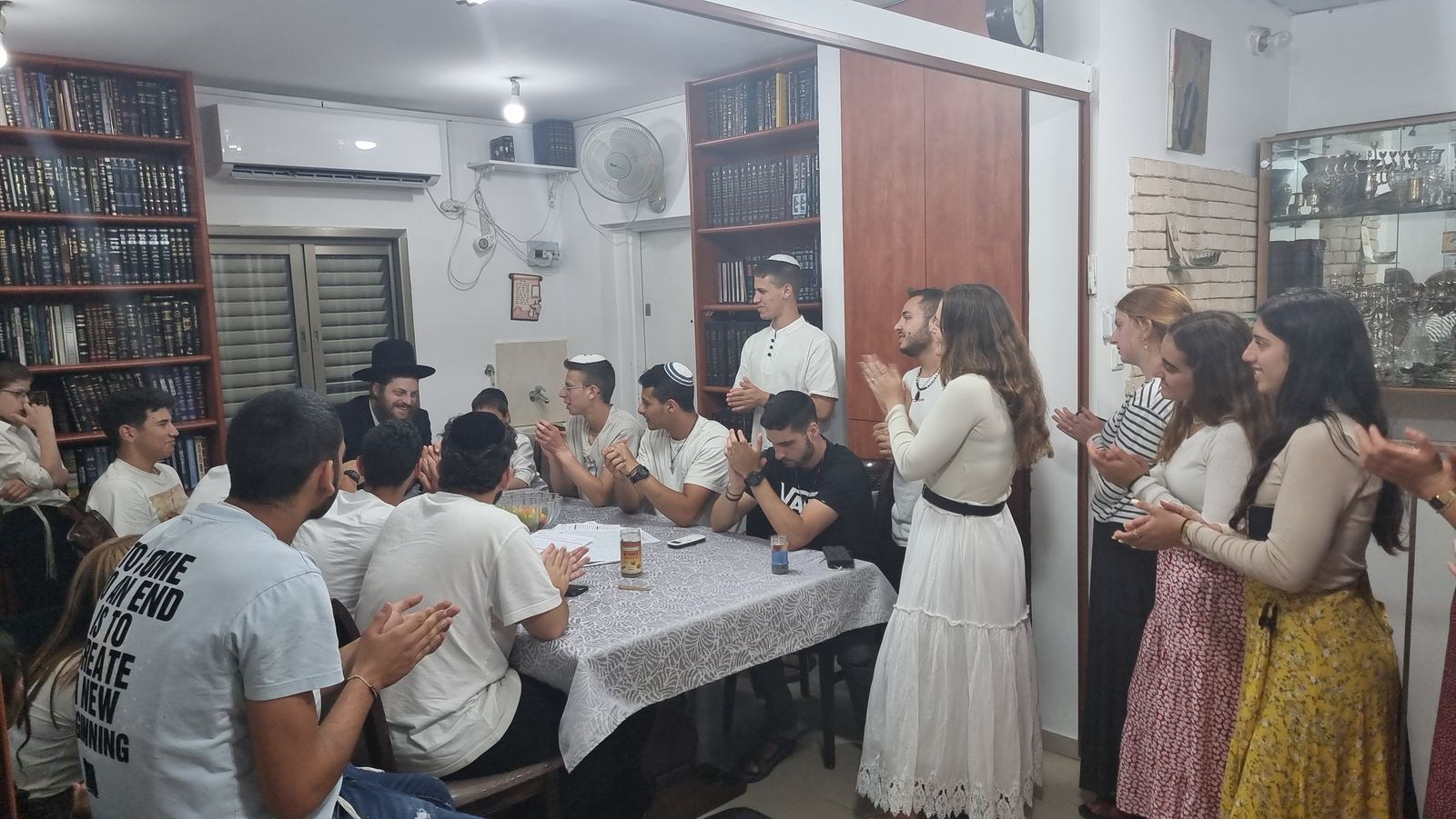 רגע מתוך שבת ומקרבן בבני ברק